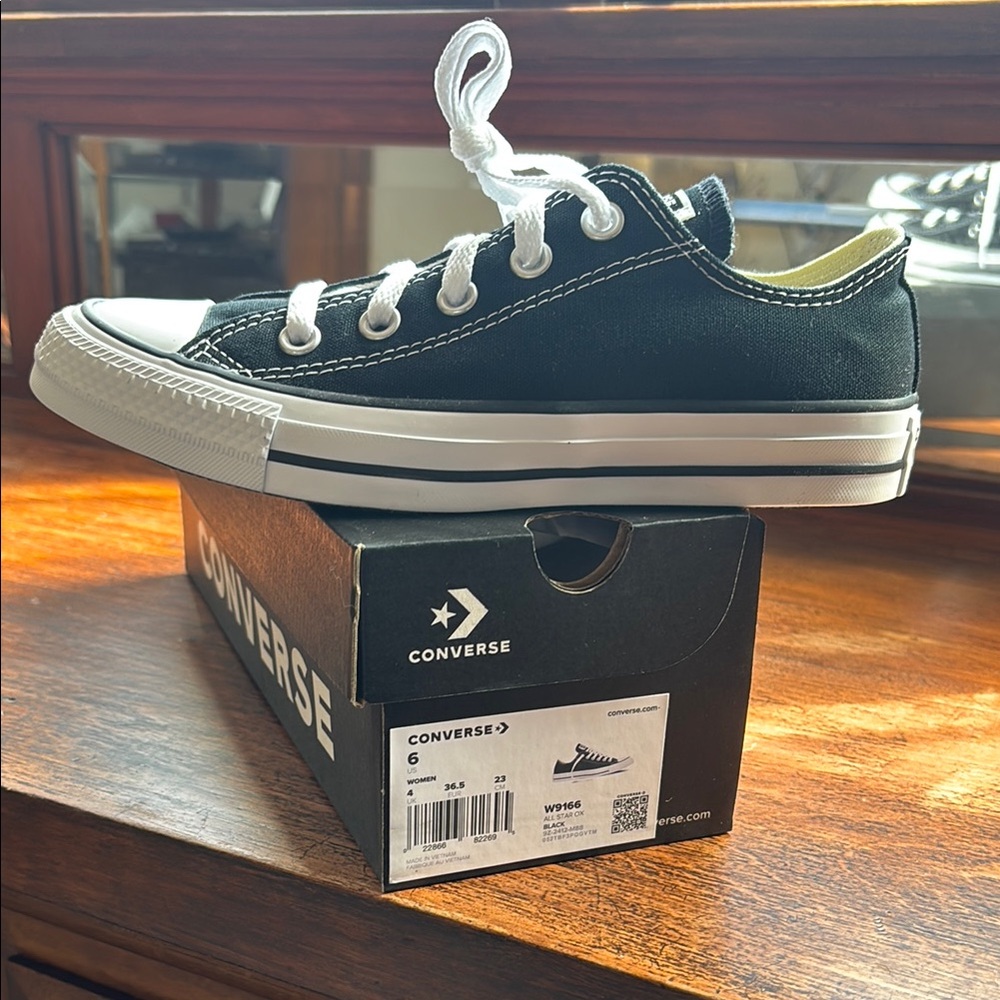 Converse All Star BNIB - size 6